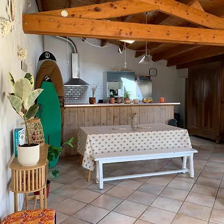 Хостел La Surfhouse Oleronaise *