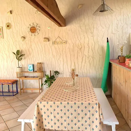 La Surfhouse Oleronaise بيت شباب